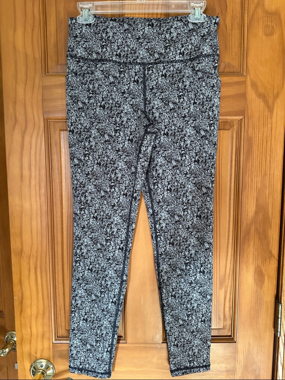 Women's Black & White Speckled High-Rise Leggings like new
